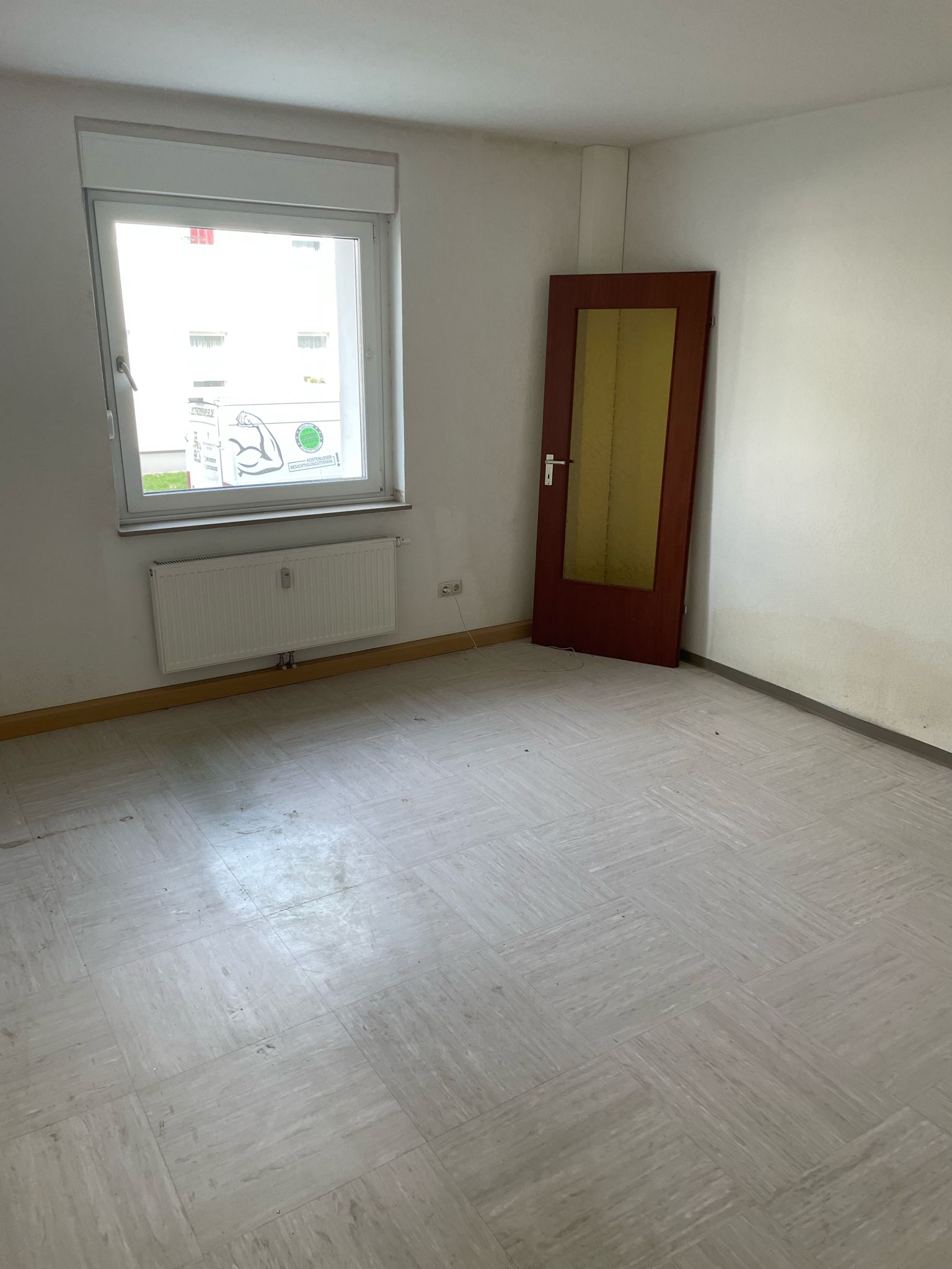 Frisch gestrichener Innenraum nach Malerarbeiten in Köln